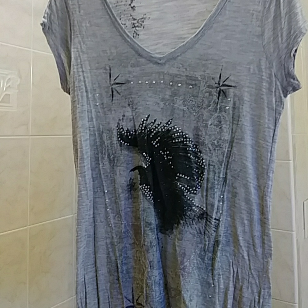 Tee shirt
